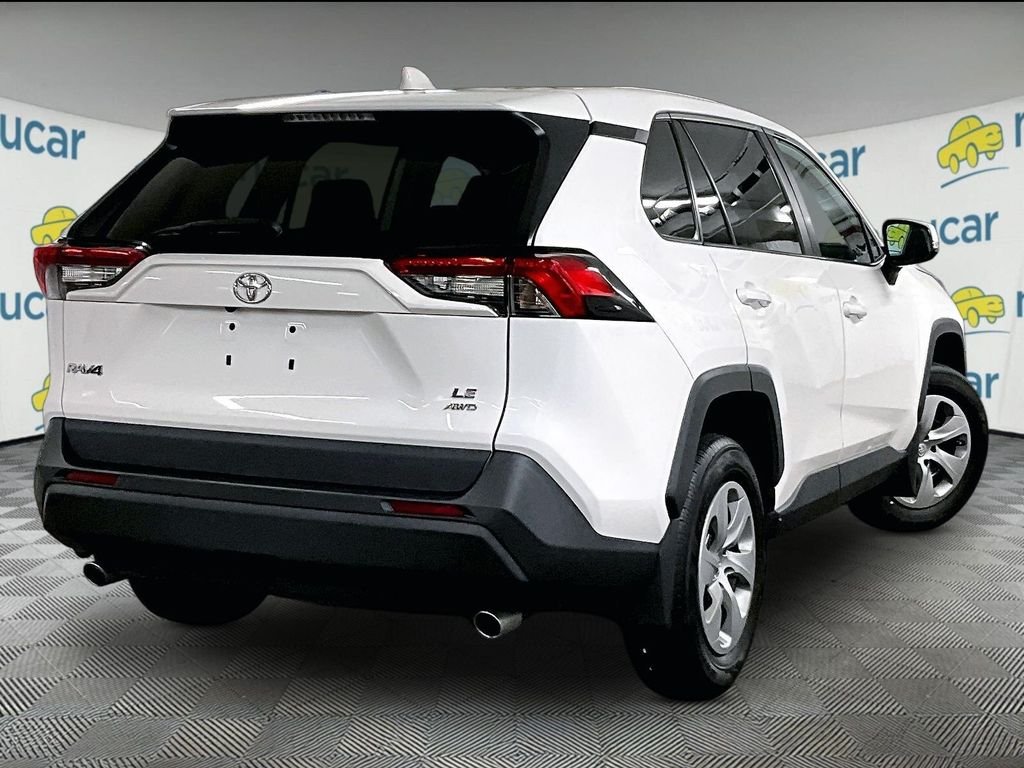 Used 2022 White Toyota LE image 6