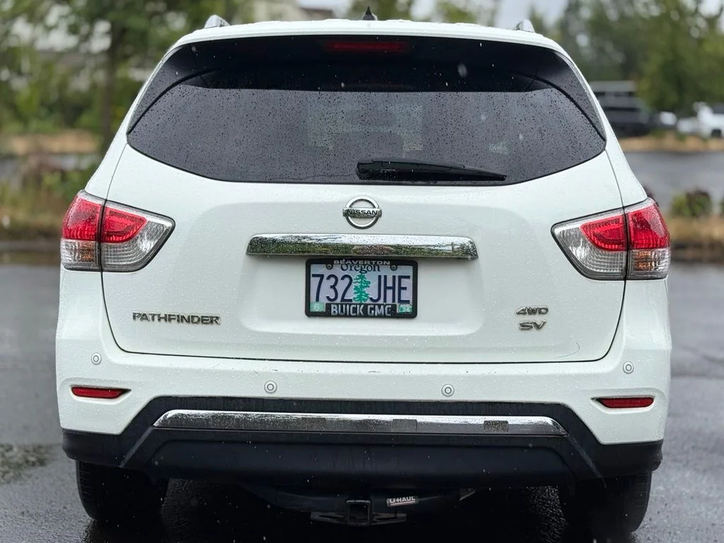 Used 2015 White Nissan SV image 4