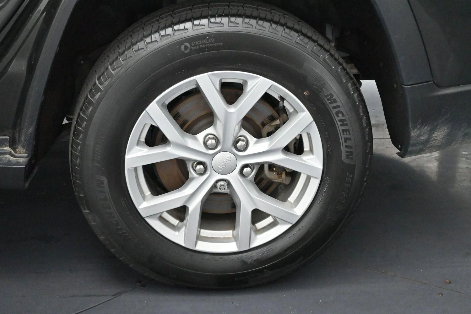 Used 2023 Rocky Mountain Pearlcoat Jeep Limited image 41