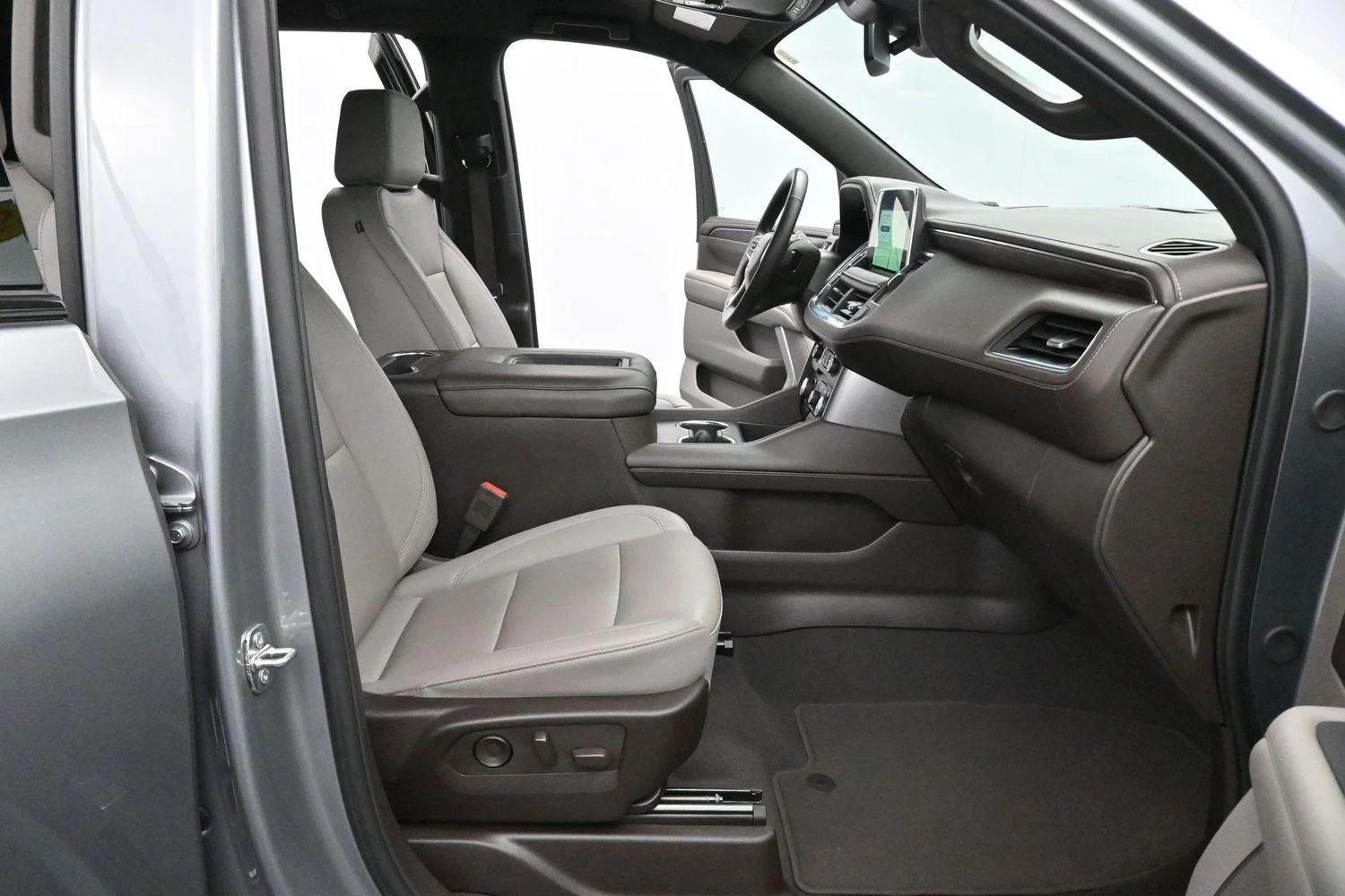 Used 2024 Sterling Gray Metallic Chevrolet Z71 image 34