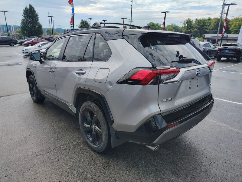 Used 2019 Silver Toyota XSE image 8