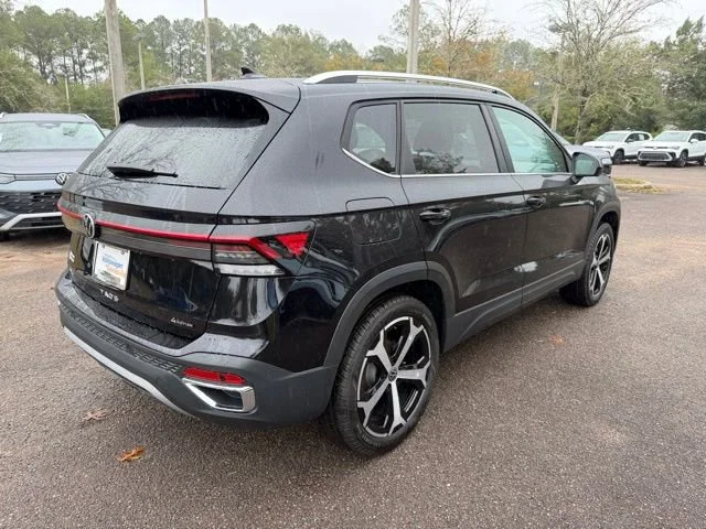 New 2026 Deep Black Pearl Volkswagen SEL image 6