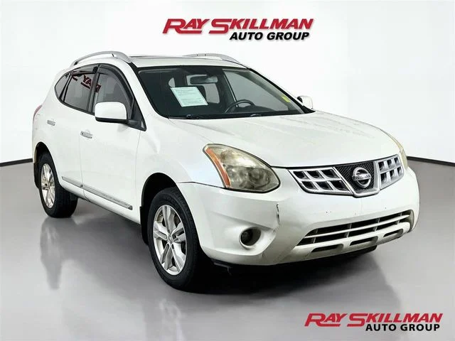 Used 2013 White Nissan SV image 1