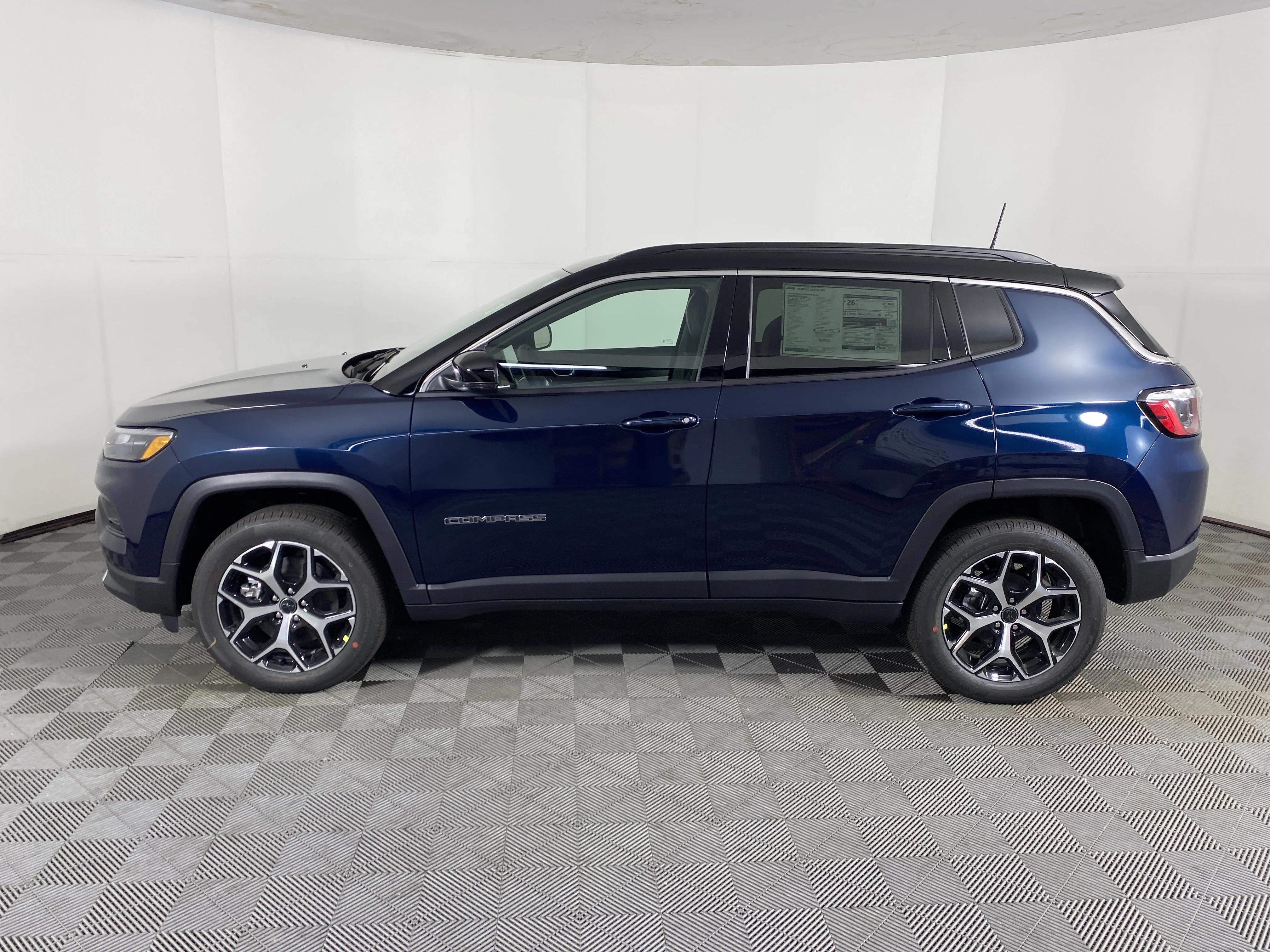 New 2026 Fathom Blue Pearl-Coat Exterior Paint Jeep Limited image 9