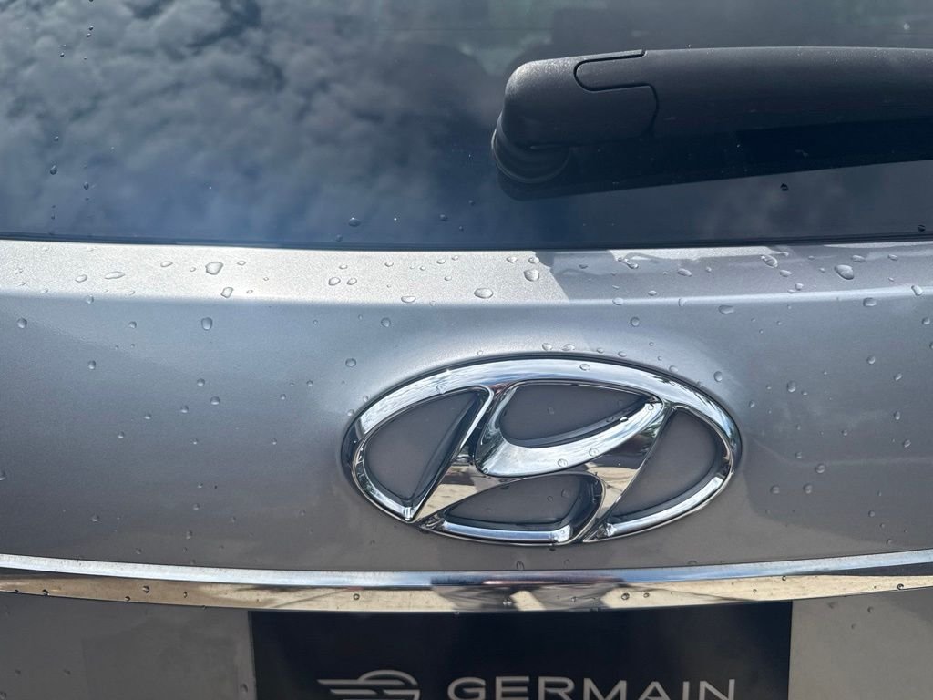 Used 2015 Frost Hyundai Limited image 9
