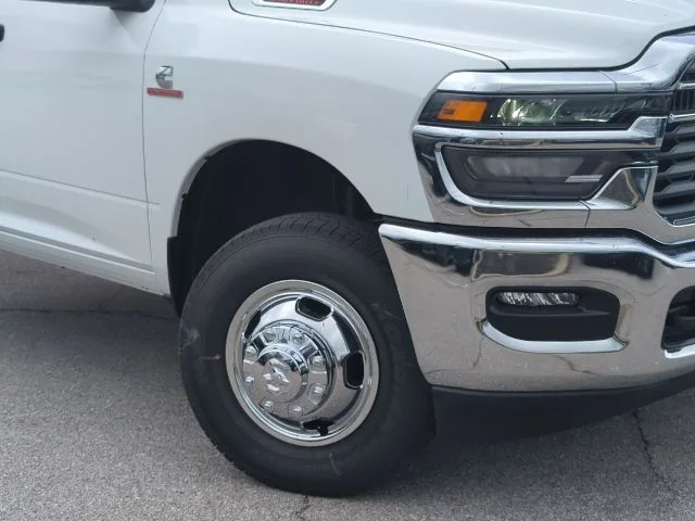 New 2026 Bright White Clearcoat RAM Tradesman image 2
