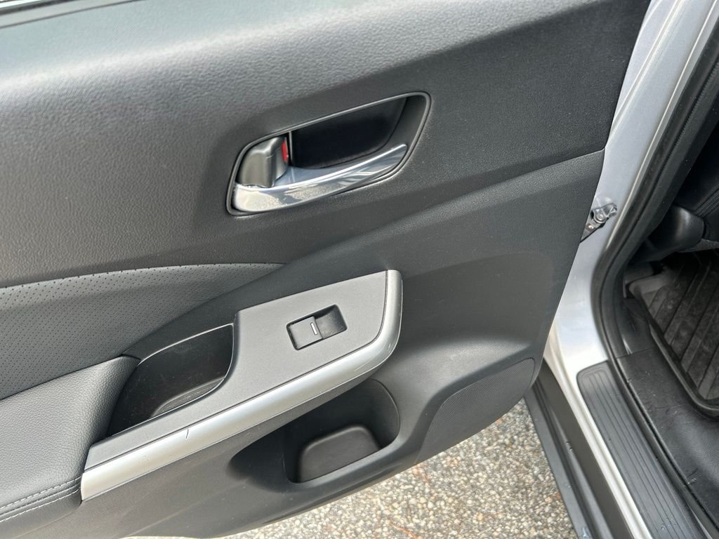 Used 2015 Silver Honda EX-L image 25