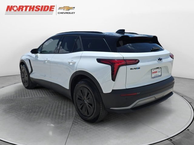 New 2026 Summit White Chevrolet LT image 6