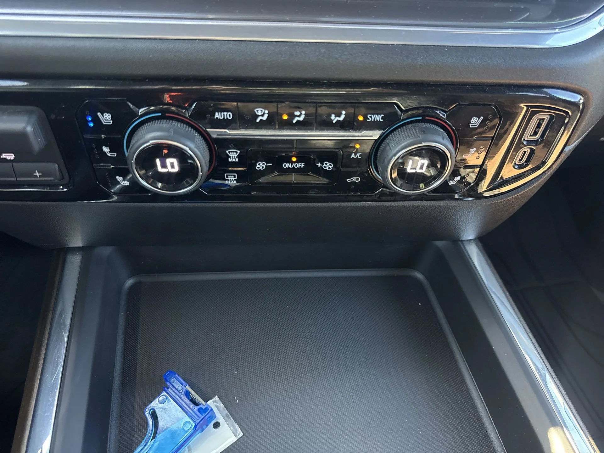 2024 Chevrolet Silverado 2500HD High Country - Photo 18