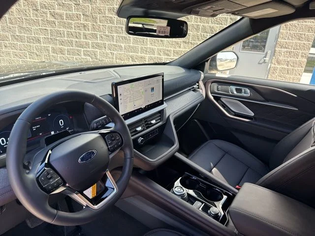New 2026 Agate Black Metallic Ford Platinum™ image 19