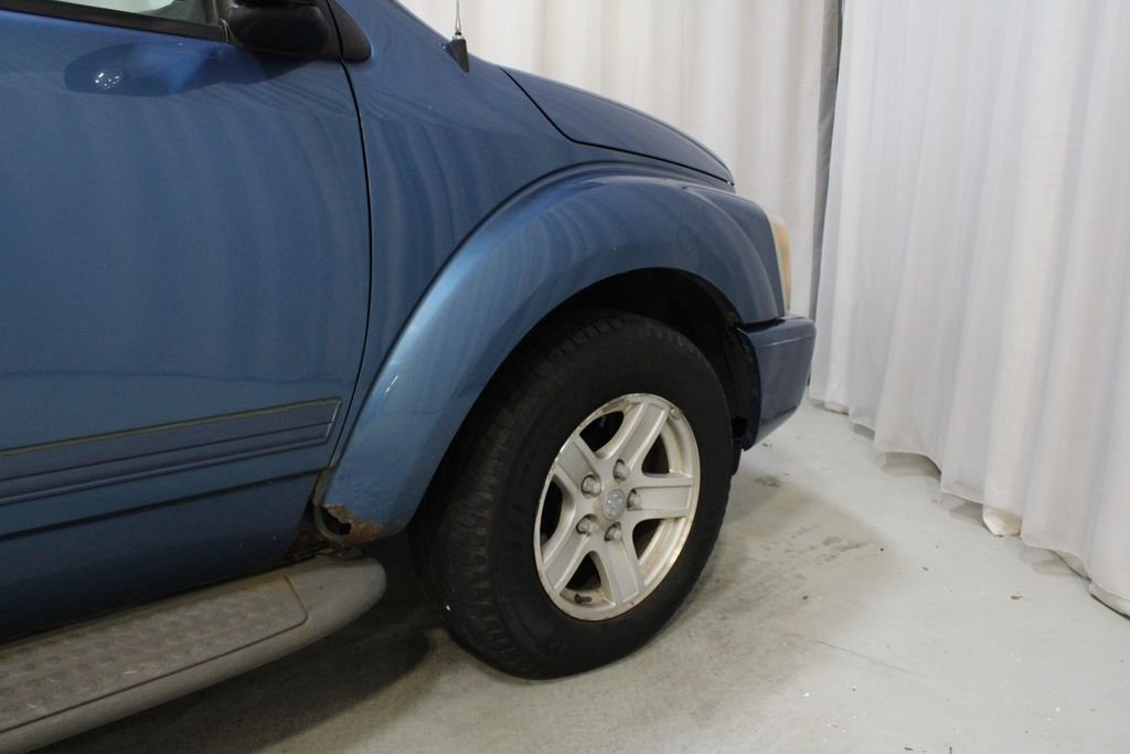 Used 2004 Blue Dodge SLT image 27