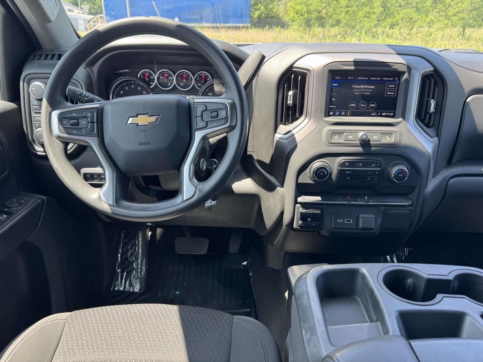 Used 2022 Silver Ice Metallic Chevrolet Custom image 2