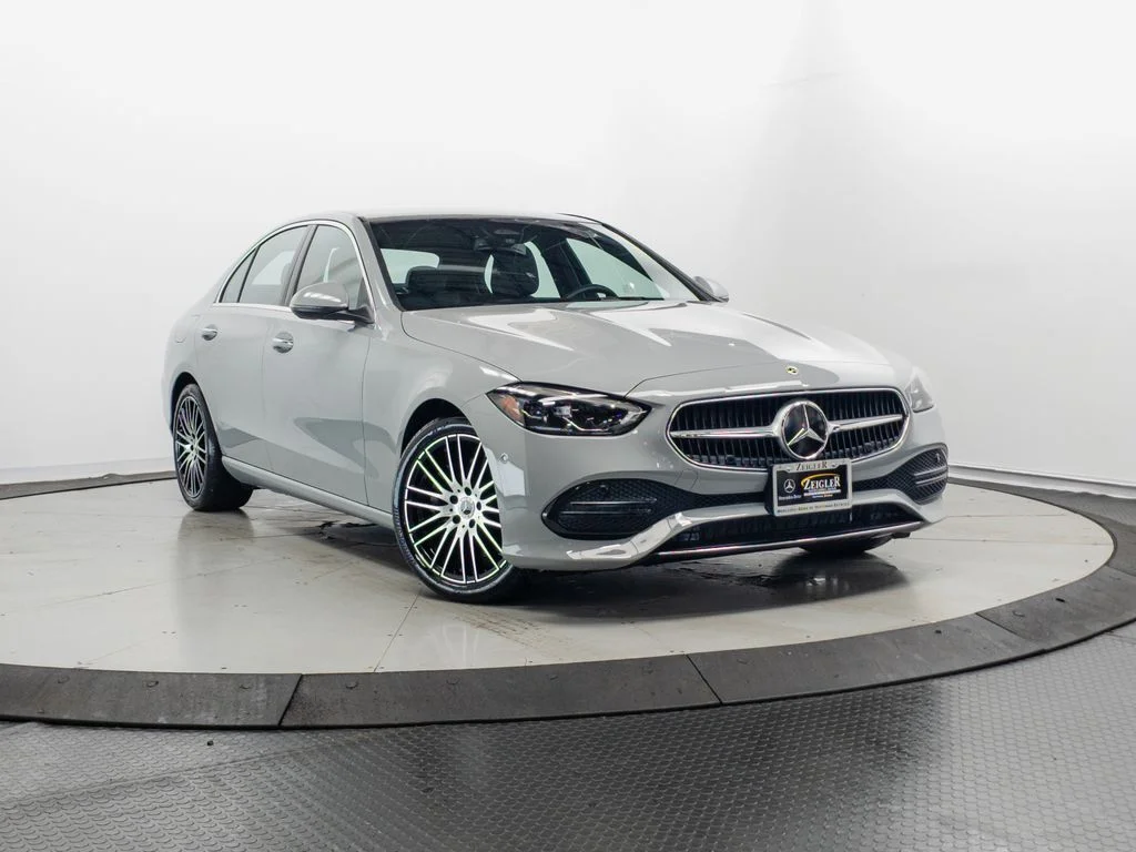 Used 2026  Mercedes-Benz C 300 image 1