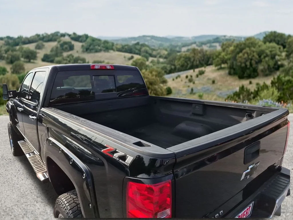 Used 2018 Black Chevrolet LTZ image 44