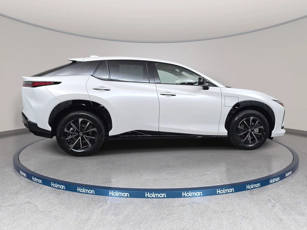 New 2026 White Lexus 350e image 4