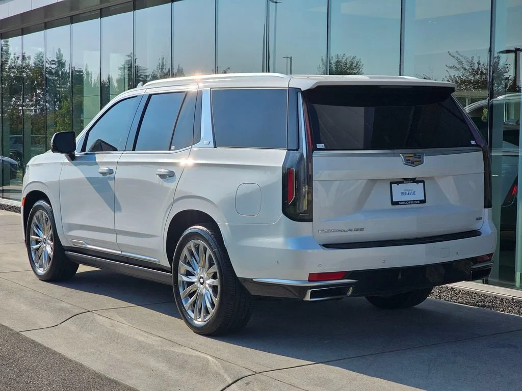 Used 2021 CRYSTAL WHITE TRICOAT Cadillac Premium Luxury image 3