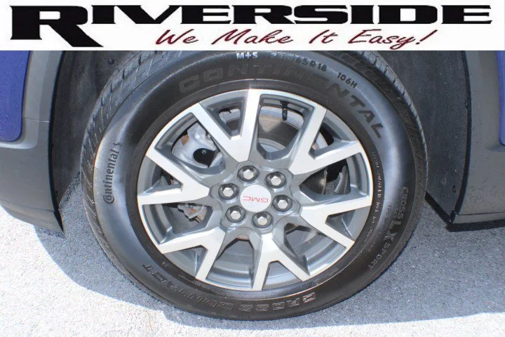 Certified Used 2023 Ultra Blue Metallic GMC SLE image 5