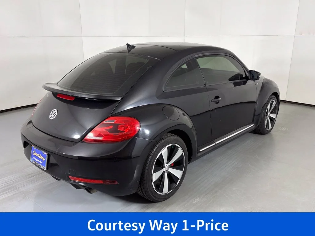 Used 2014 Black Volkswagen 2.0T R-Line image 11