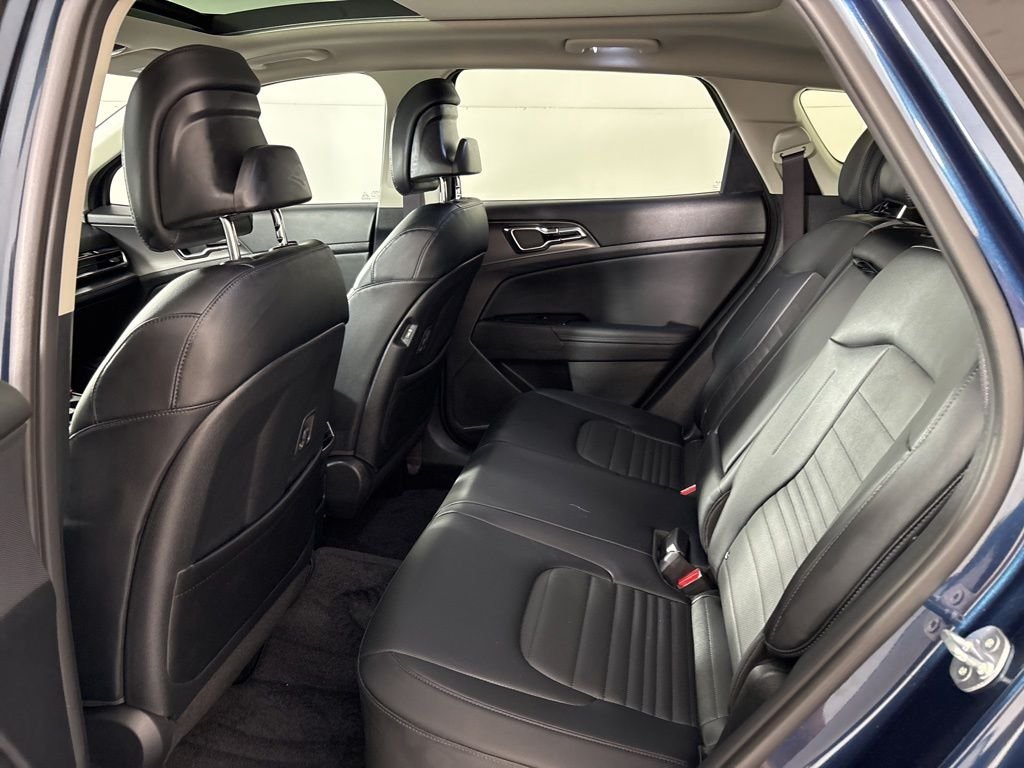 Used 2025 Blue Kia SX-Prestige image 25