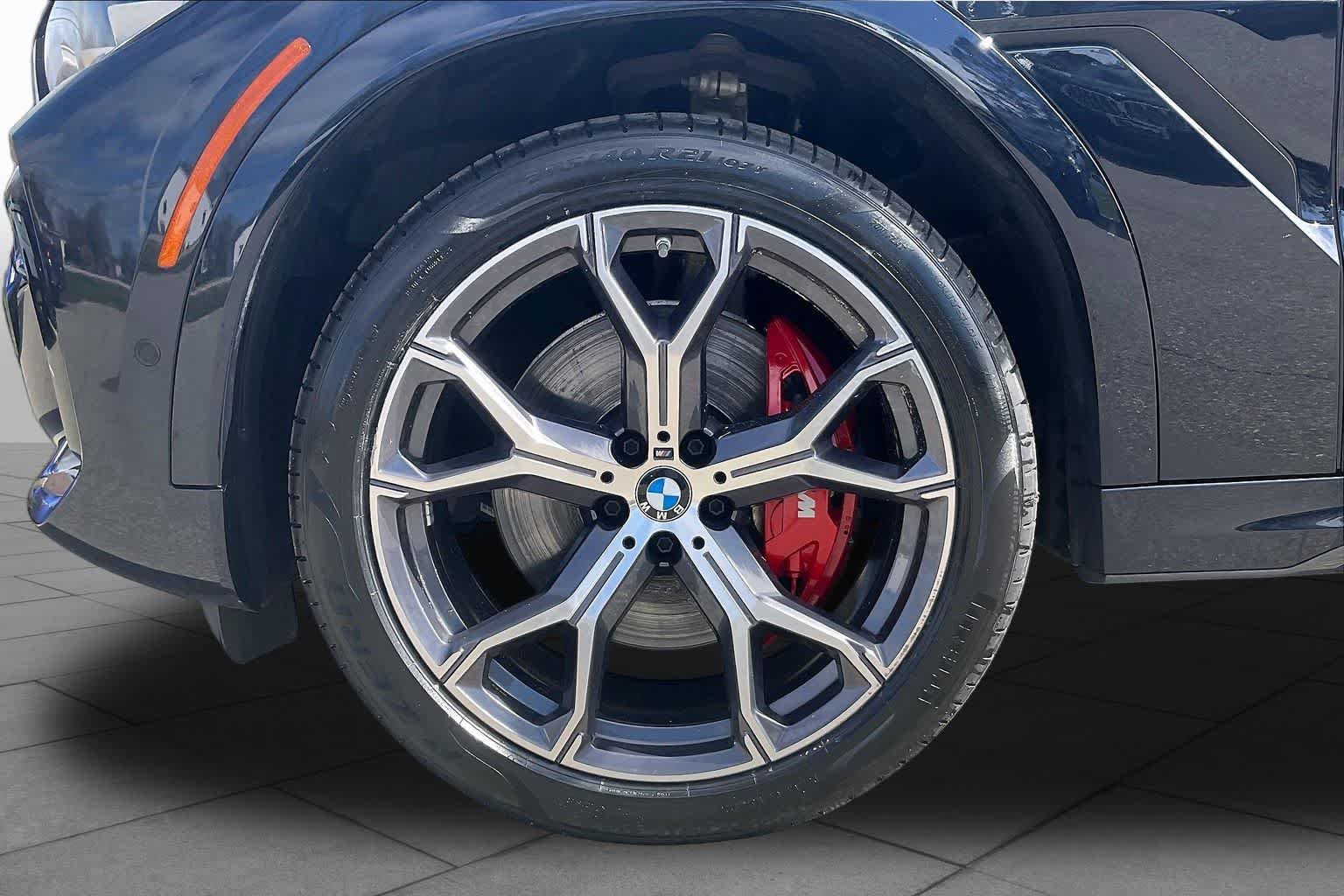 Certified Used 2022 Carbon Black Metallic BMW xDrive40i image 10