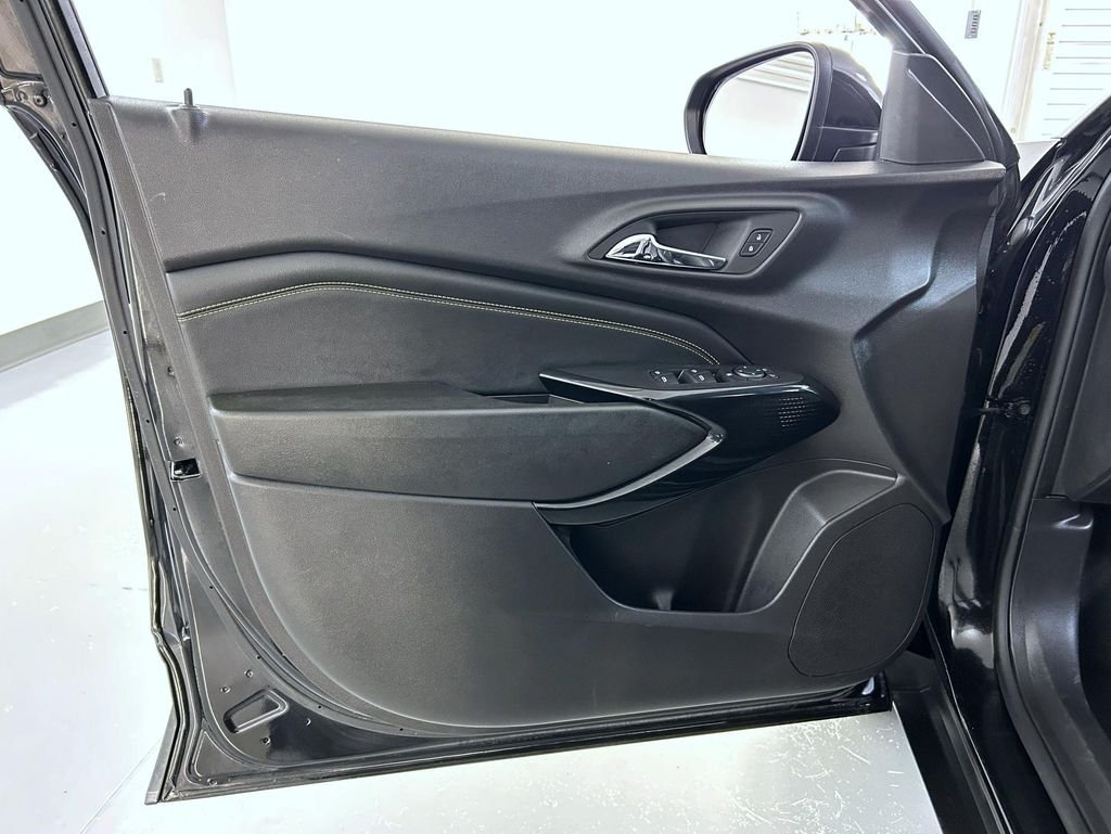 Used 2025 Black Chevrolet LT image 9