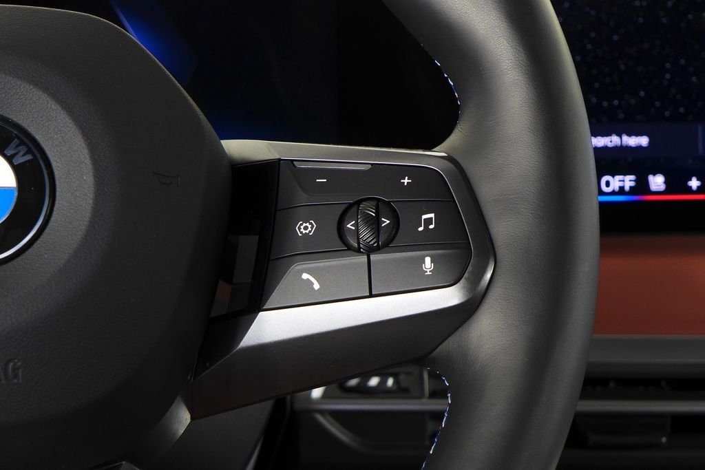 Used 2025 Black Sapphire Metallic BMW M60 image 28