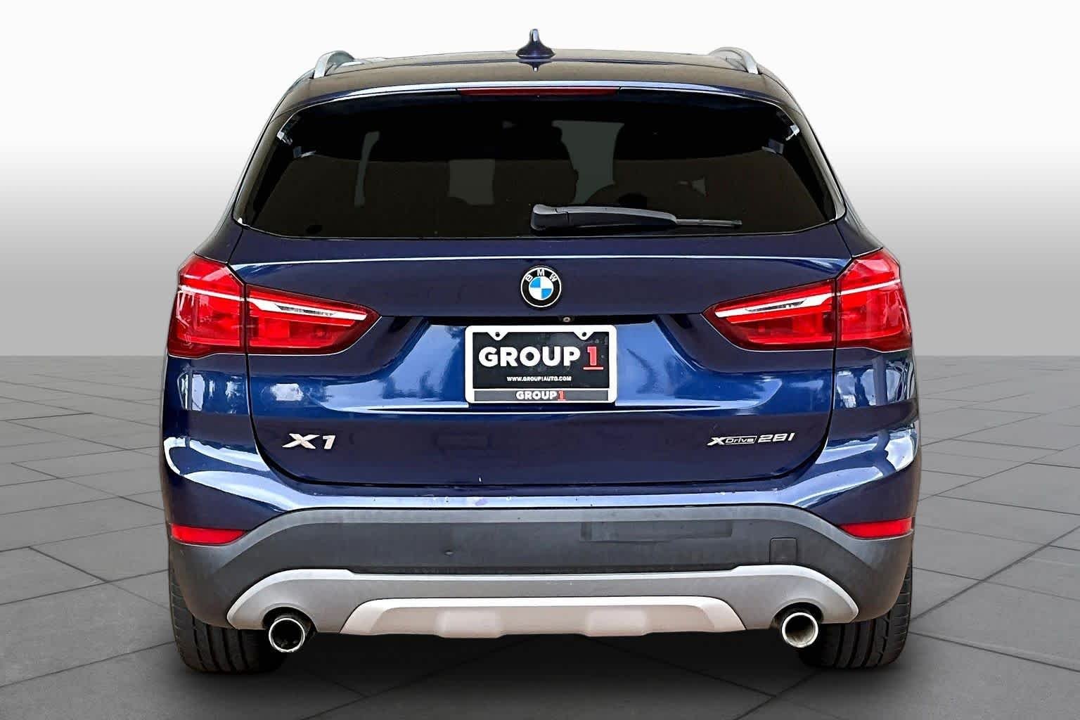 Used 2018 Mediterranean Blue Metallic BMW xDrive28i image 5