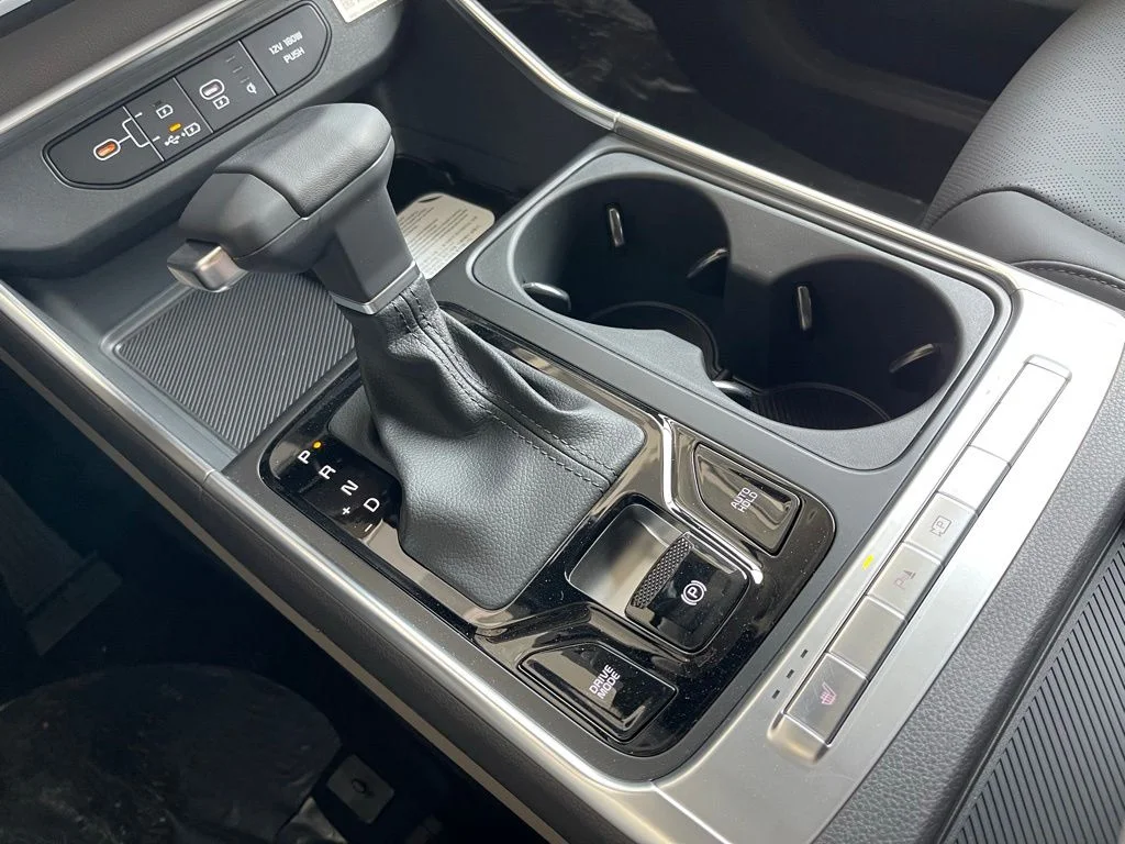 New 2026 White Kia EX image 16