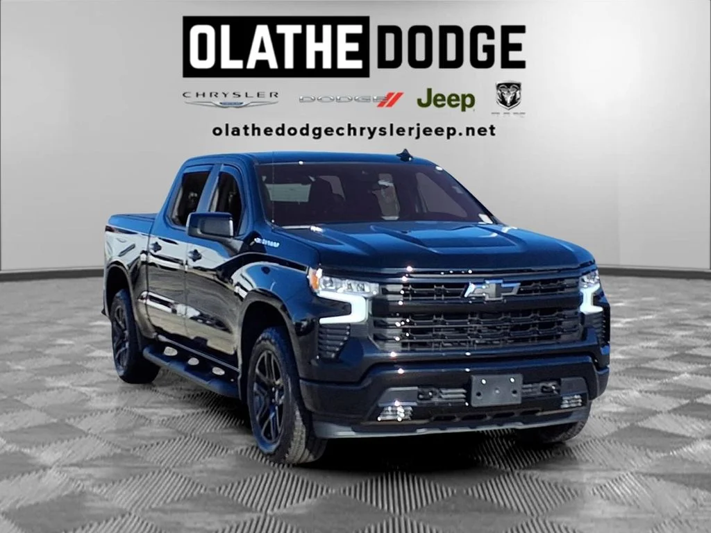 Used 2026 Black Chevrolet RST image 31