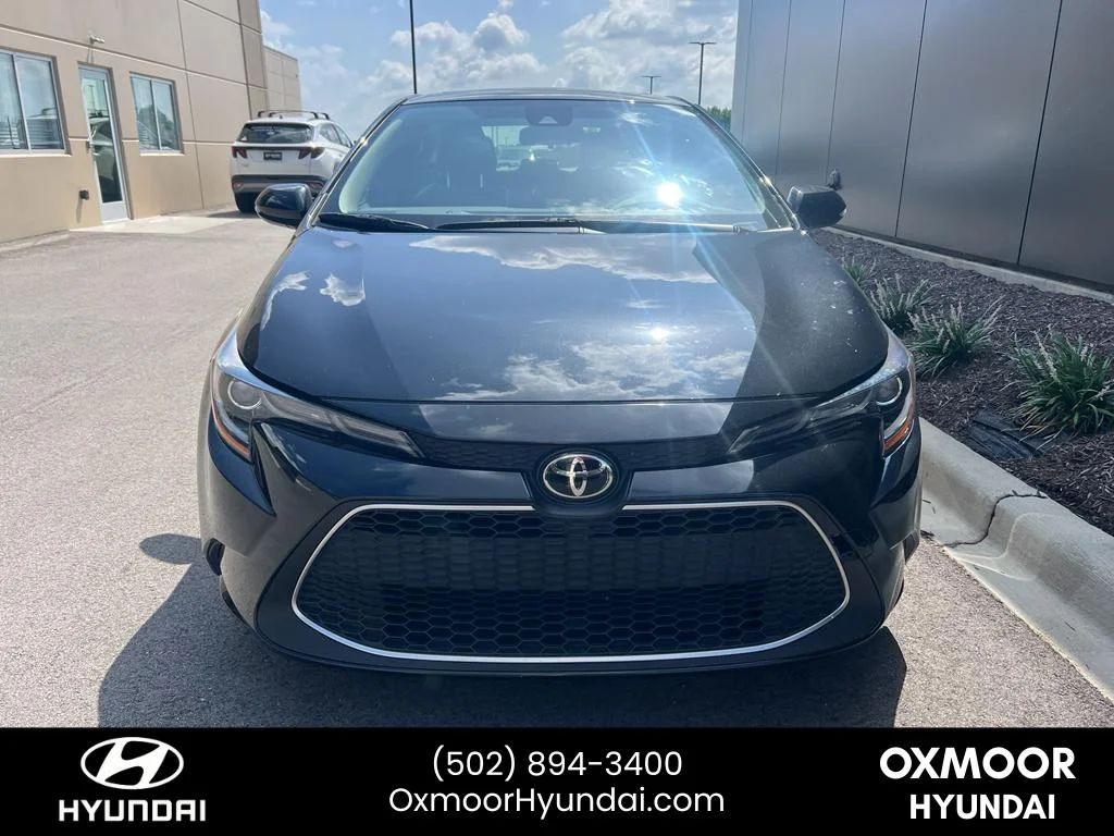 Used 2020 Black Sand Pearl Toyota XLE image 2
