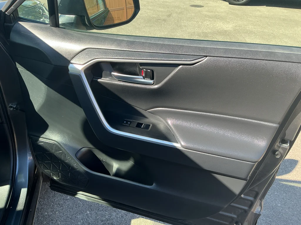 Used 2025 MAGNETIC GRAY METALLIC Toyota Hybrid XLE image 12
