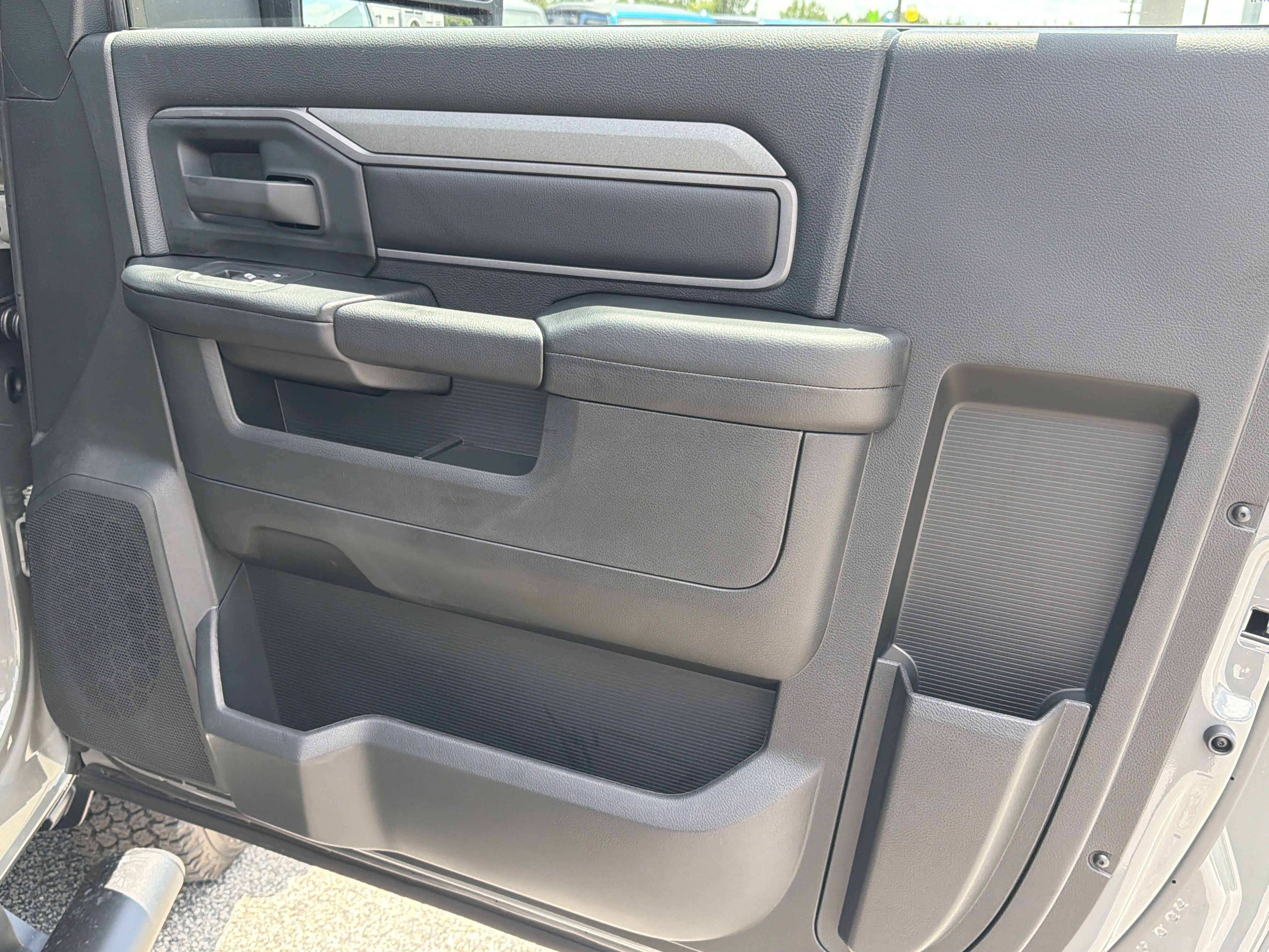 New 2026 Ceramic Gray Clear-Coat Exterior Paint RAM Tradesman image 15