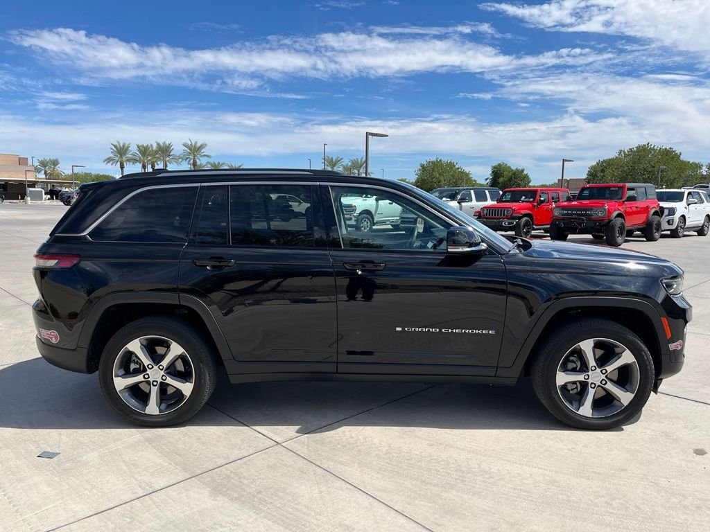 Used 2023 Black Jeep 4xe image 9