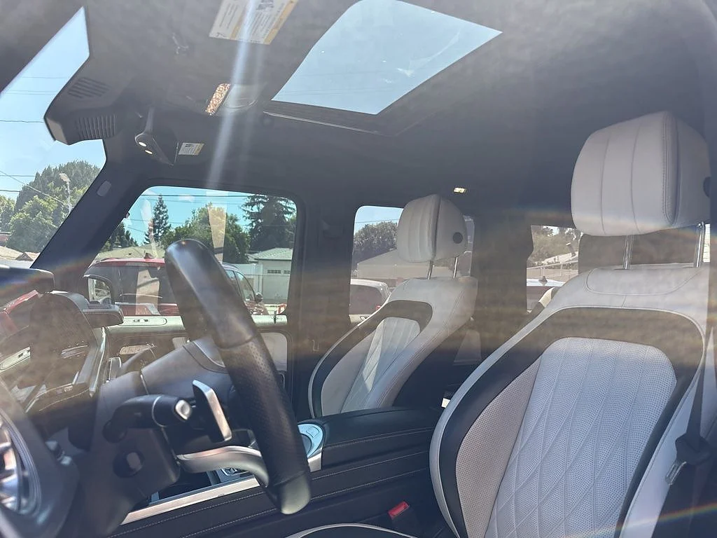 Used 2021 Black Mercedes-Benz G 550 image 10