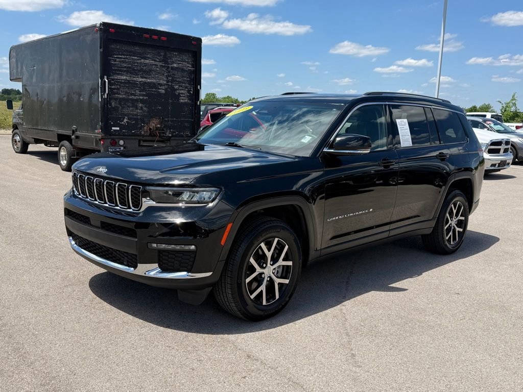 Used 2023 Black Jeep Limited image 40