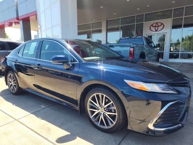 Used 2021 Blue Toyota XLE image 4
