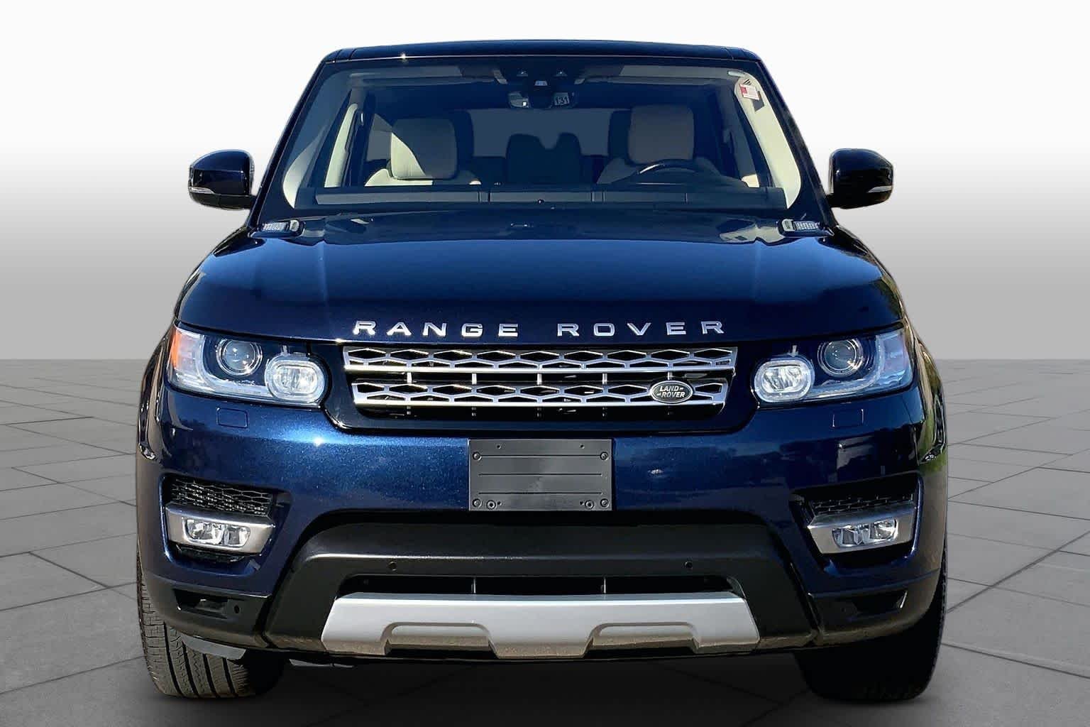 Used 2017 Fuji White Land Rover HSE image 4
