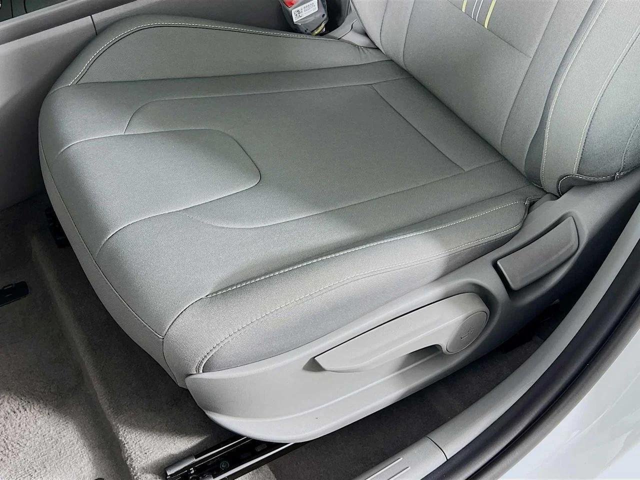 2026 Hyundai Elantra — photo 17