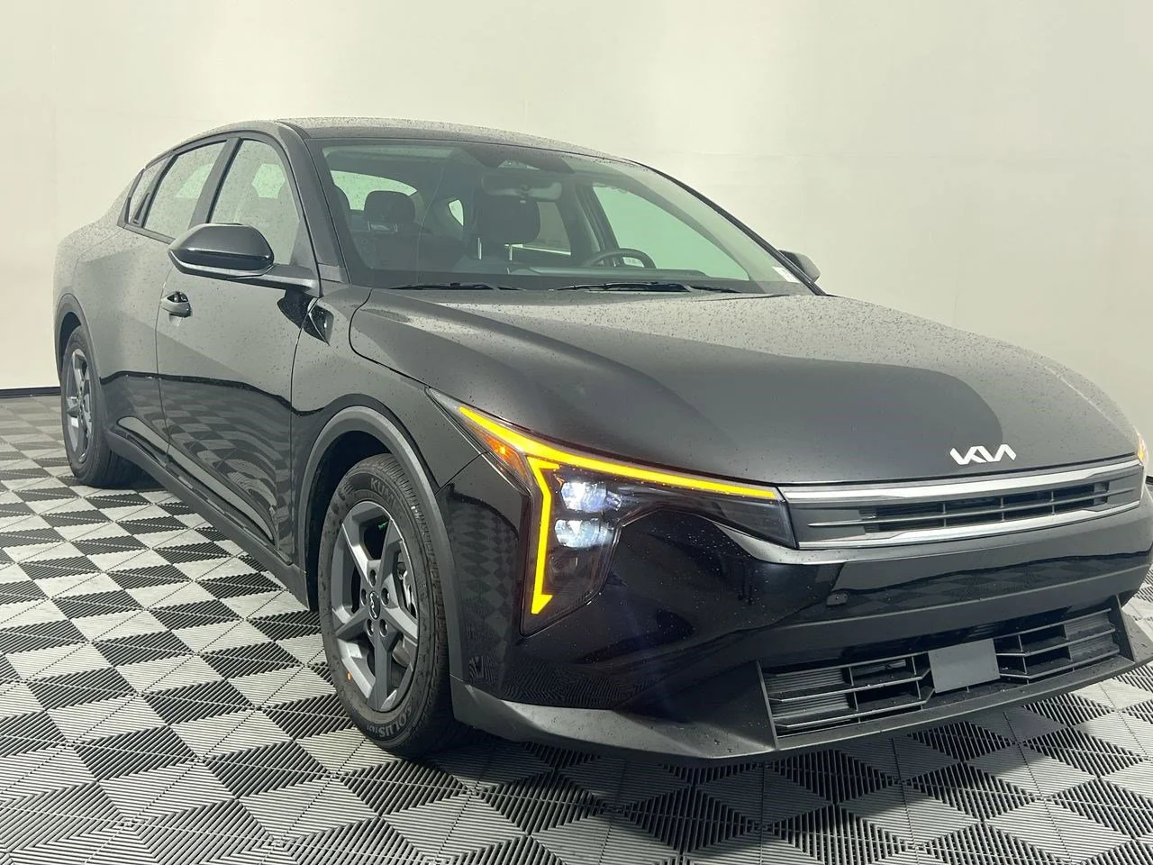 2026 Kia K4 LXS AT's photo