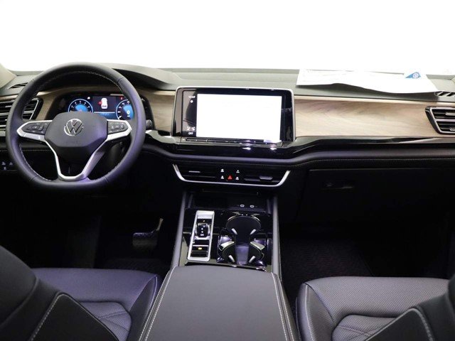 2026 Volkswagen Atlas SE w/Tech - Photo 12