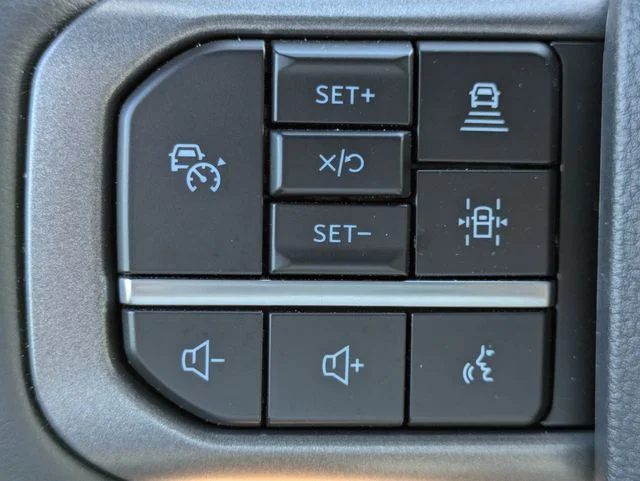 New 2026 Agate Black Metallic Ford XLT image 25