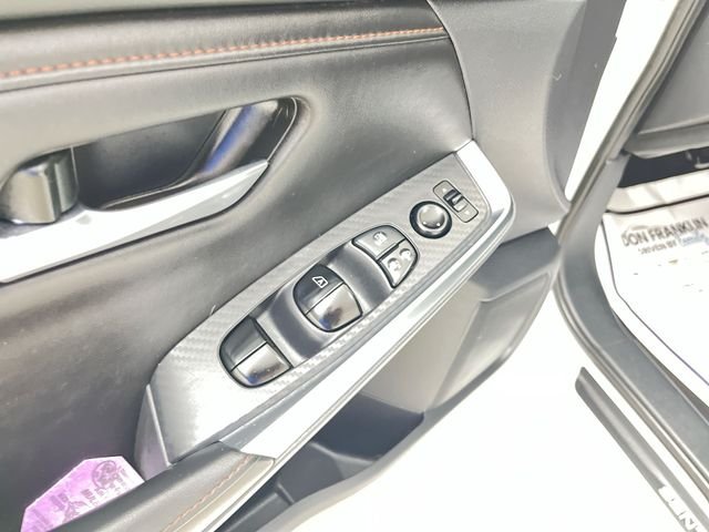 Used 2021 White Nissan SR image 17