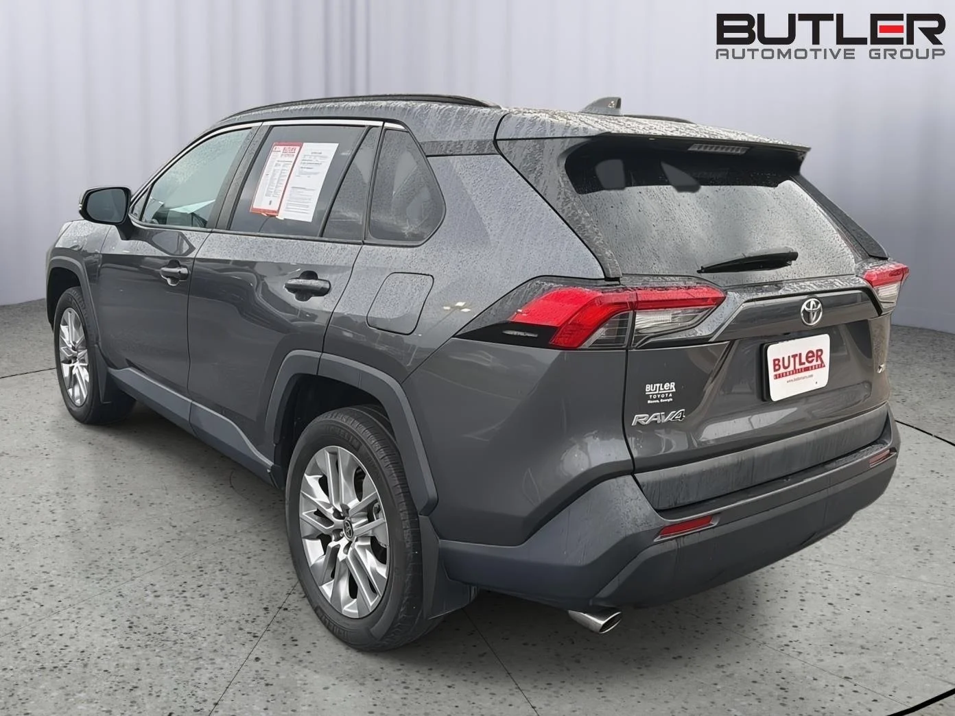 Certified Used 2024 Magnetic Gray Metallic Toyota XLE Premium image 4