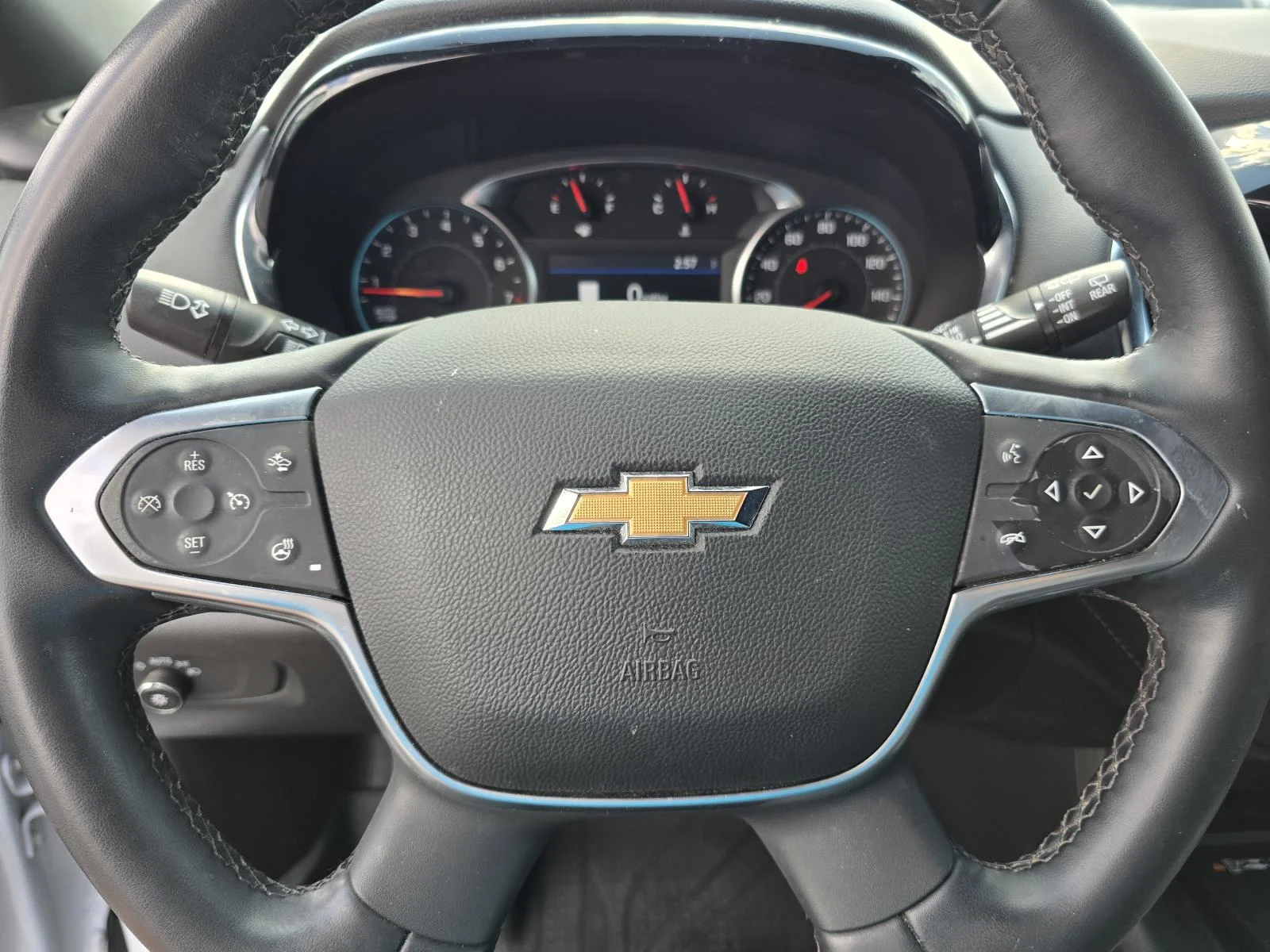 Used 2023 SUMMIT WHITE Chevrolet LT Leather image 11