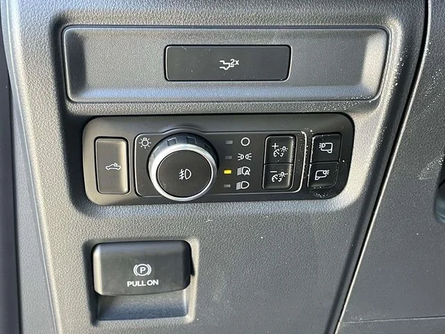 New 2026 Avalanche Ford XLT image 13