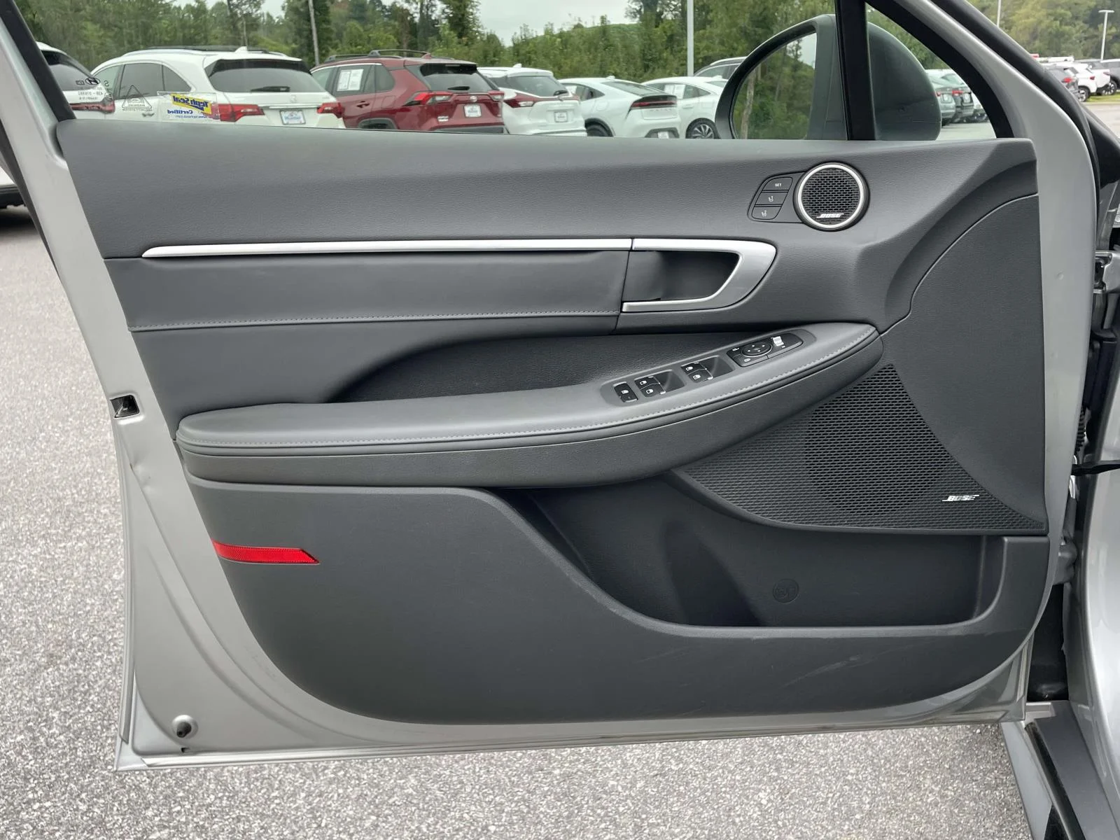 Used 2021 Shimmering Silver Pearl Hyundai Limited image 5
