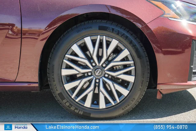 Used 2025 Garnet Pearl Nissan 2.5 SV image 8