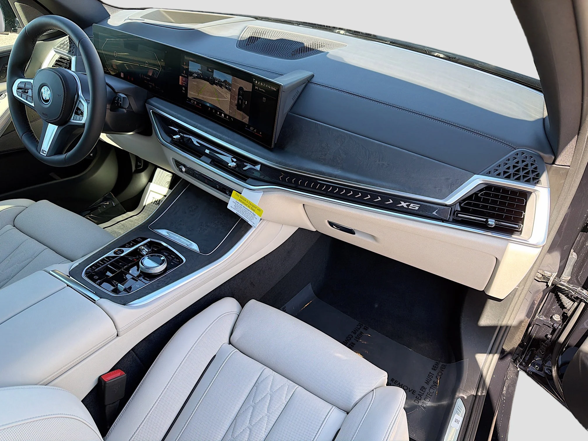 New 2026 Carbon Black Metallic BMW xDrive50e image 14
