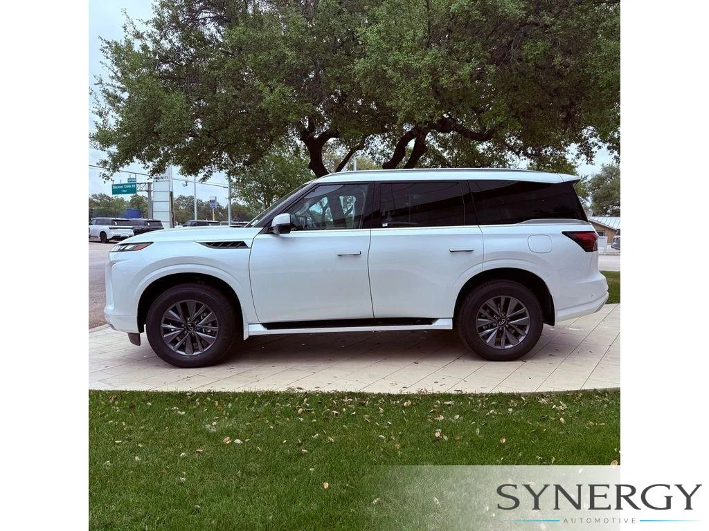 New 2026 RADIANT WHITE INFINITI Pure 4WD image 9