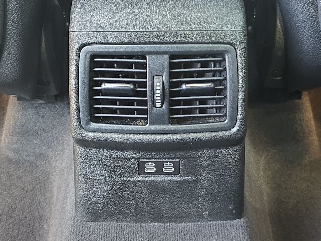 Used 2021 Black BMW sDrive28i image 17
